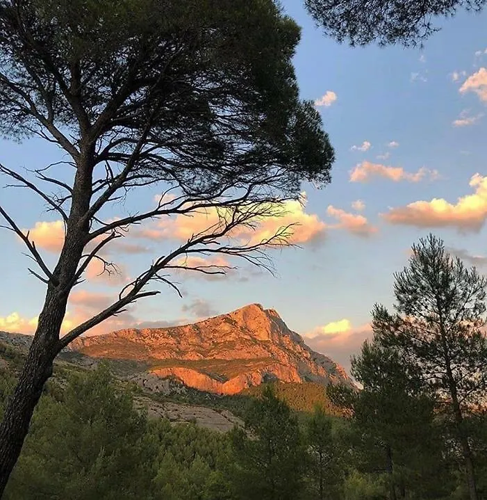 Les Cabanons Sainte Victoire 호텔 0*, Saint-Marc-Jaumegarde 프랑스